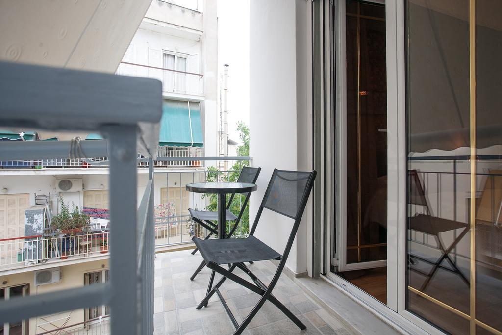 Elegant And Safe Gold And Blue Apartment Walk To Acropolis Athen Eksteriør billede